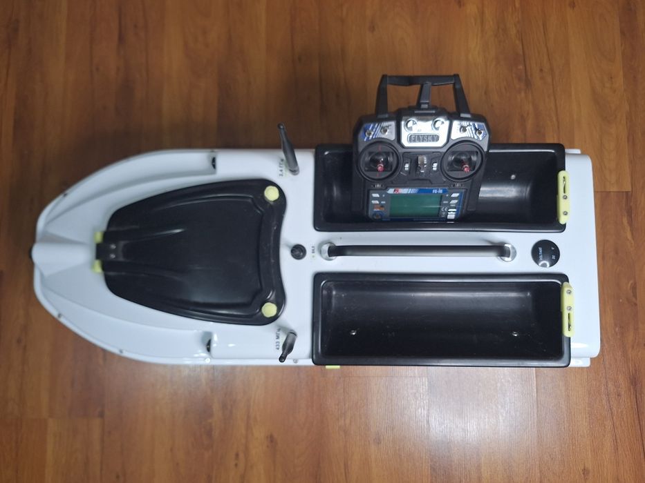 Кораблик для рыбалки