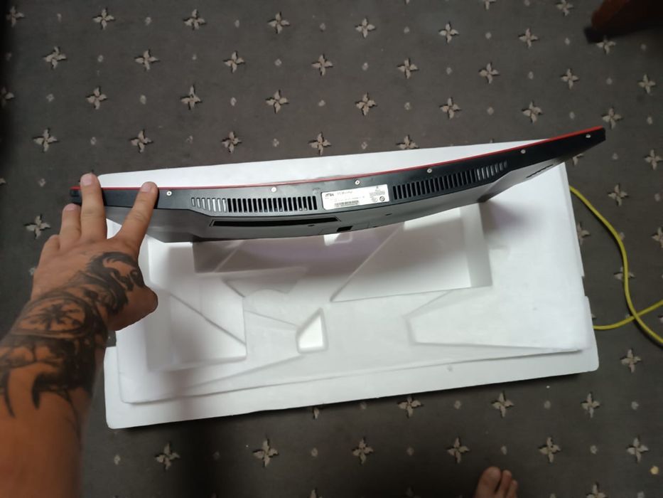 Продам манитор в отличном состоянии