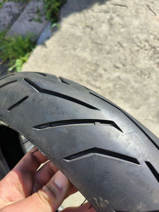 Pirelli Rosso 2. 110/70/17