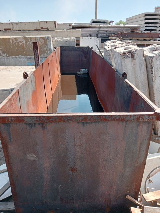 Ëмкость, бадья, железный бак