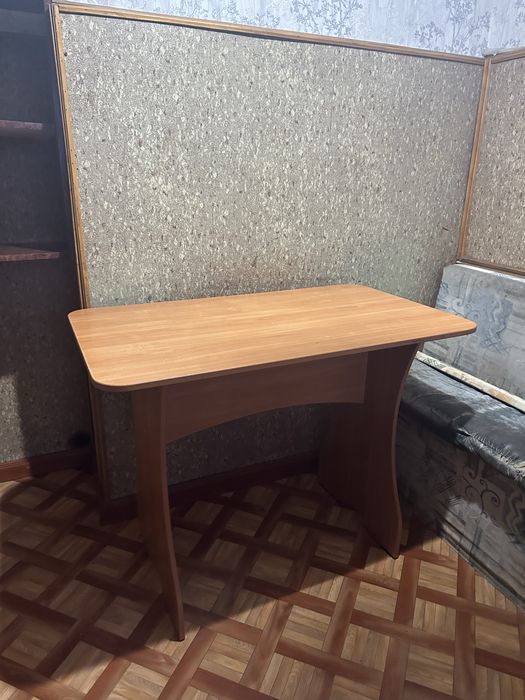 Продам стол 110х65