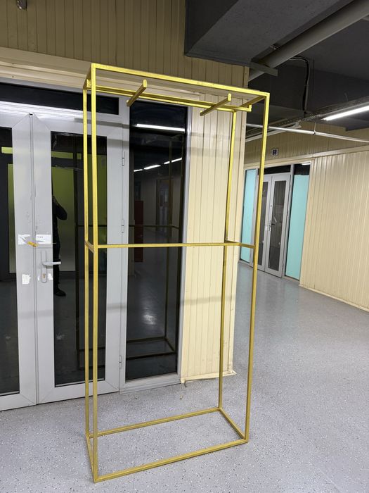 Стойки  для одежды