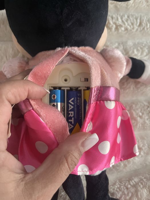 Minnie  plus roz  interactiva