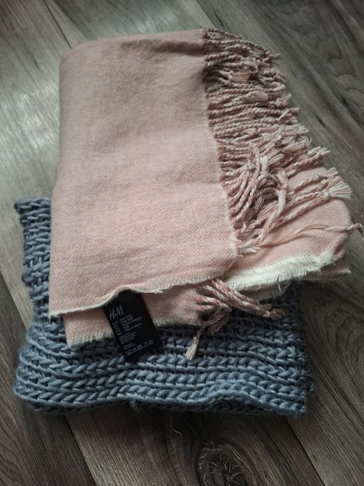 Зимни шапки и шалове