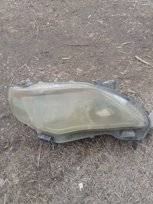 Фары на автомашину ларгус