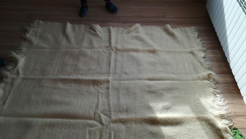 Вълнени черги, одяла и килими. Ръчно изтакани