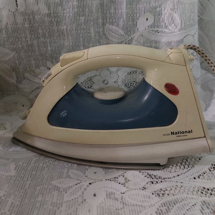 Утюги в рабочем состоянии