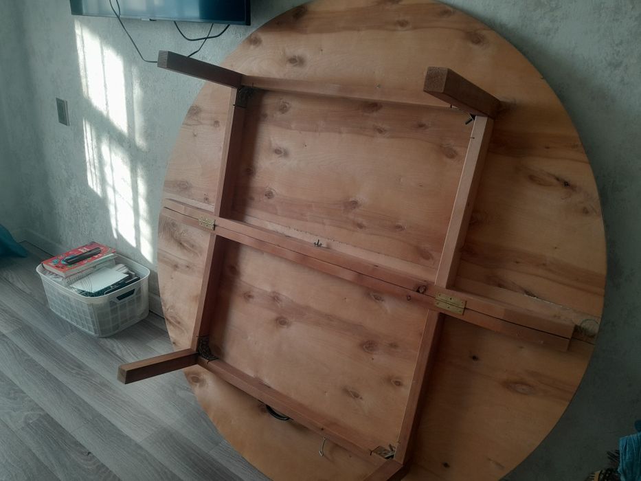 Круглый Казахский Стол