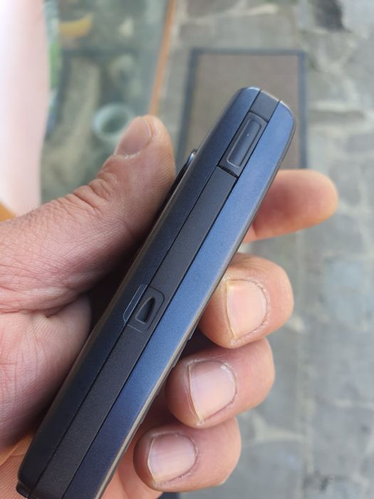 Nokia 6230 работи отлично и изглежда много добре