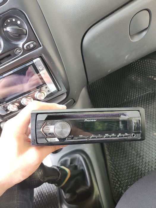 Pioneer deh-s1250ub