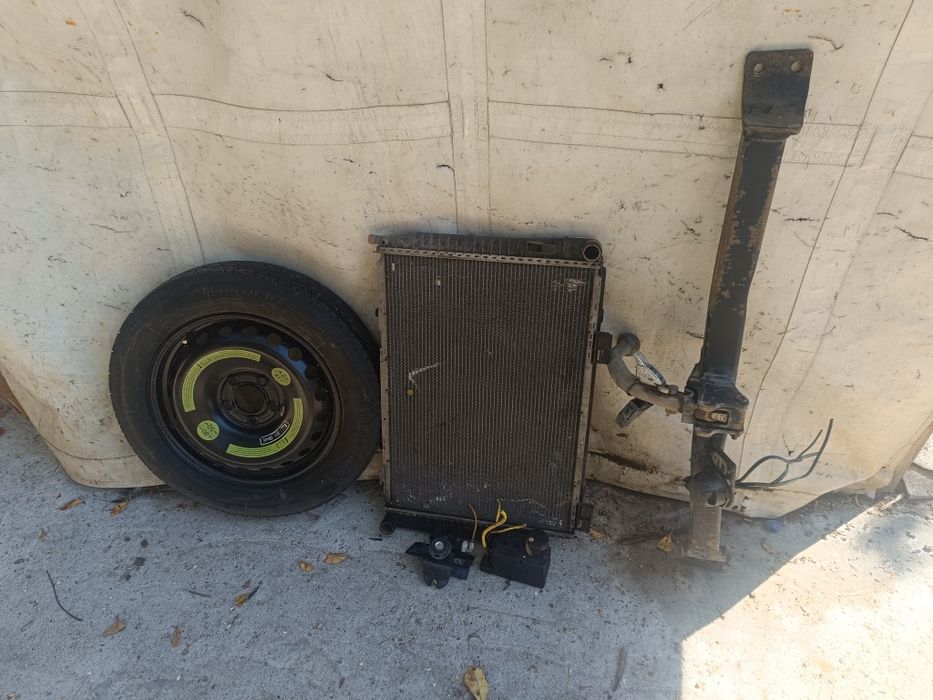 Продавам Части за Мерцедес C200 w202 1995