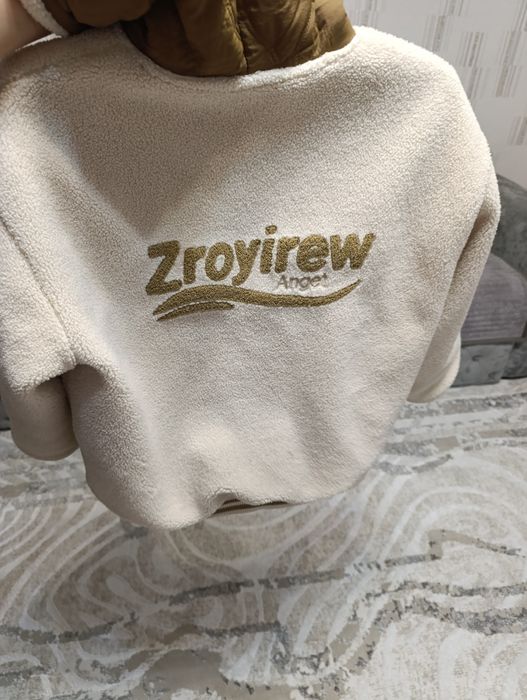 Продам куртку на девочку