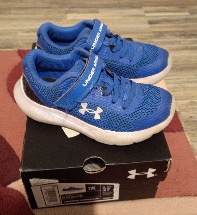 Vând pantofi sport copii Under Armour Surge 3 - mărimea 28