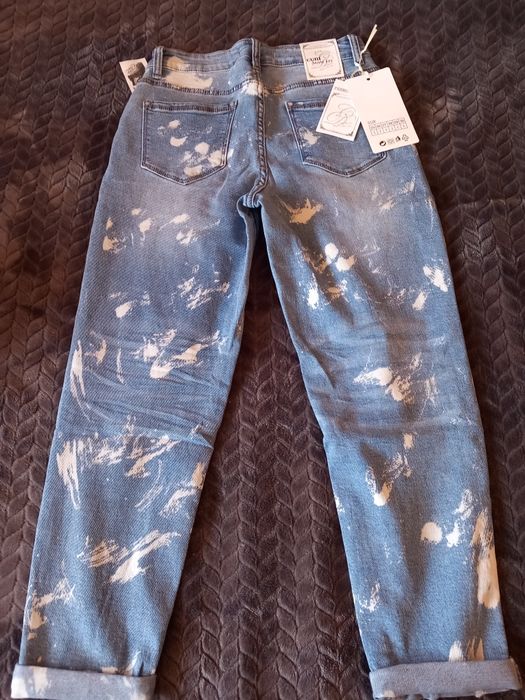 Дамски стилни дънки