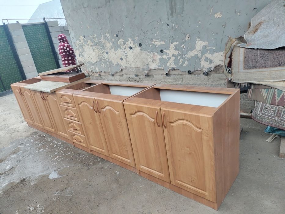 Кухня гарнитур хорошо состояние