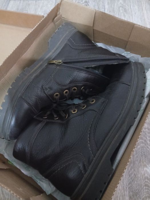 Обувь зимняя на замке и шнурках