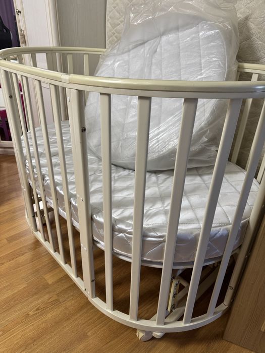 Продам детскую кроватку- трансформер 7 в 1