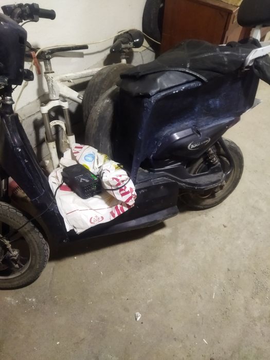 Skuter elektr moped