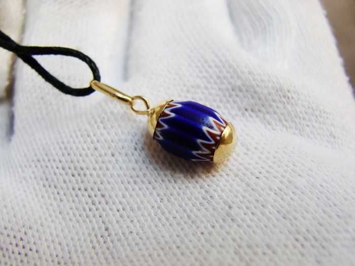 Amuleta Pandantiv Aur 18K Cu Email Unicat