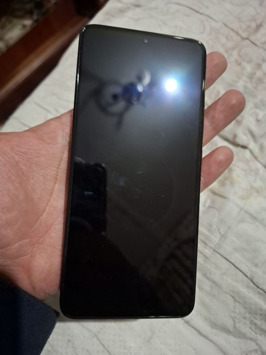 Pocco F5 pro 12+12/256 full idialniy