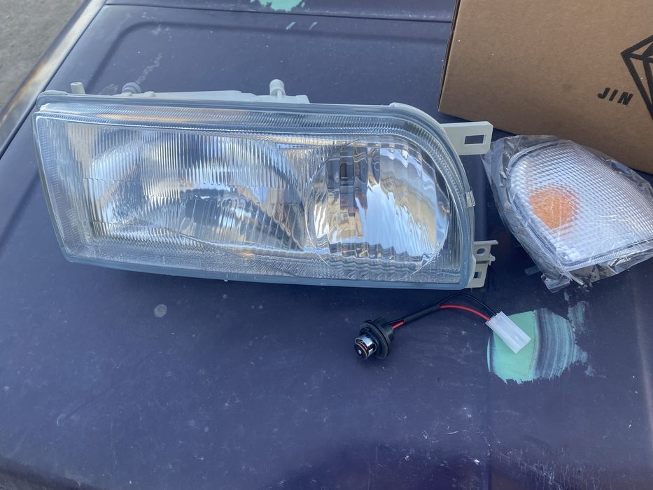 Продается фары Ниссан прмьера