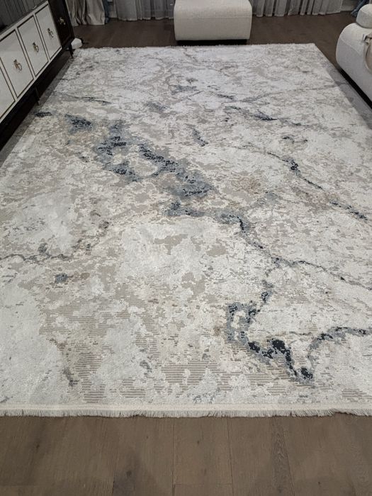 Продаю ковер размер 300/400 Турция