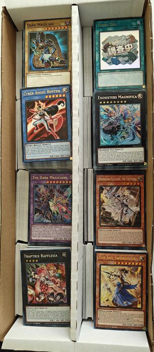 Vând colectie de 2500-3000 de cărți Yu-Gi-Oh! originale