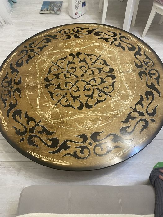 Круглый казахский стол