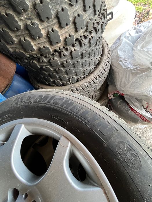Джанти с  зимни гуми  Мишелин bmw X5
