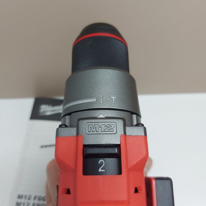 ПРОМОЦИЯ.Нов акумулаторен винтоверт Milwaukee M12 FPD2-0