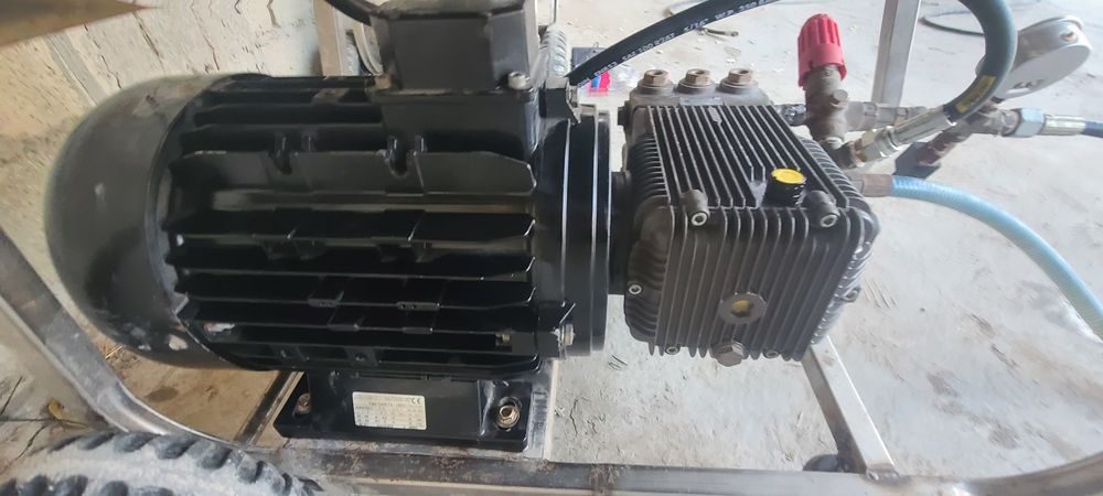 мойка  340  600   бар карчер      .