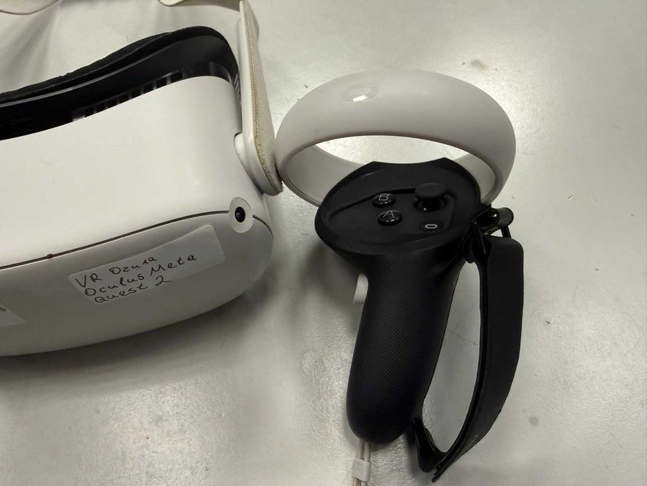 VR очила Oculus Meta Quest 2