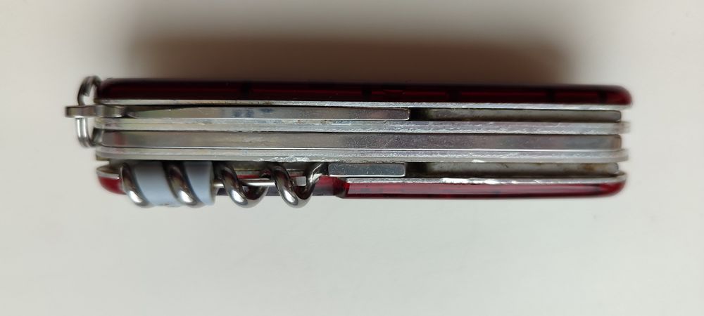 Кухонный нож. Очень удобный.