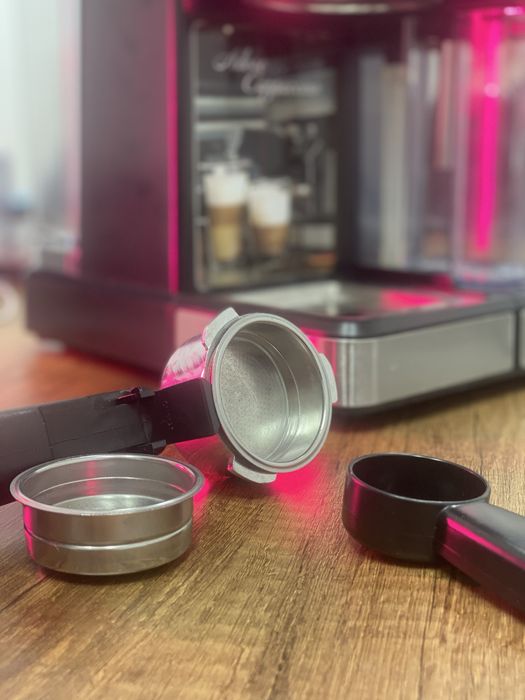 Кофемашина Polaris с капучинатором