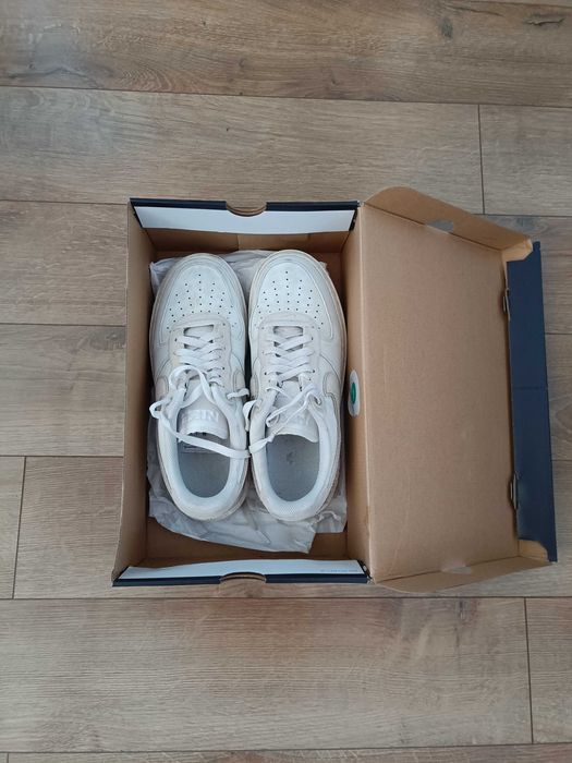 Nike Air Force 1 Luxe