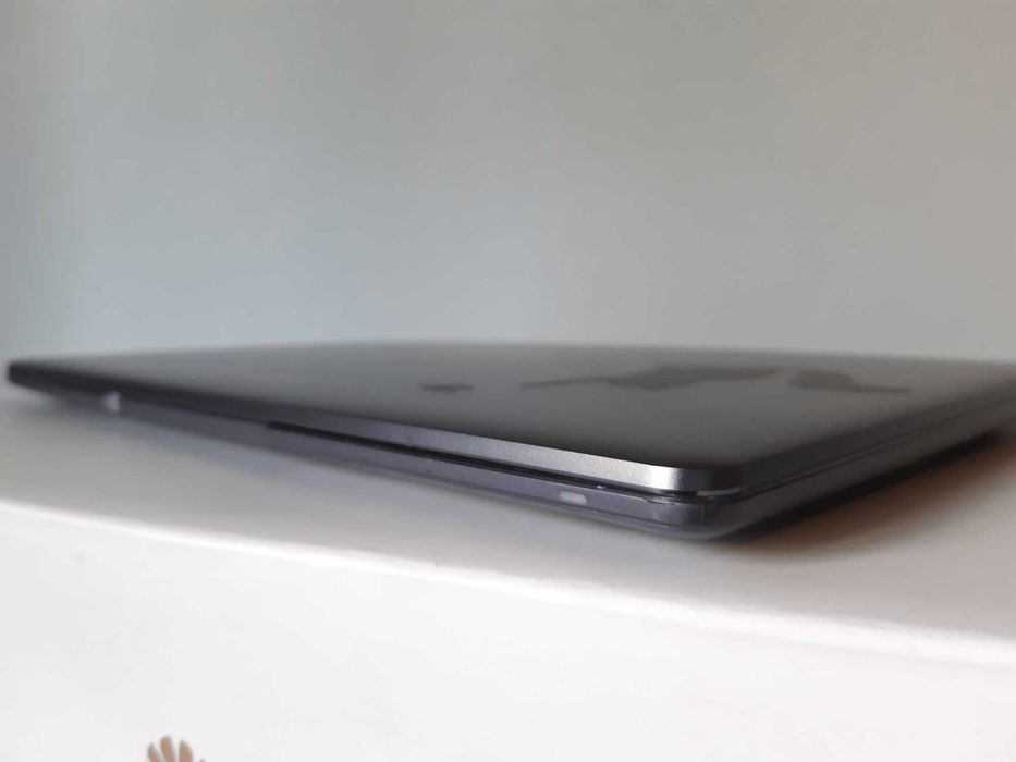 Huawei MateBook 13 2020, Ryzen 7 3700U