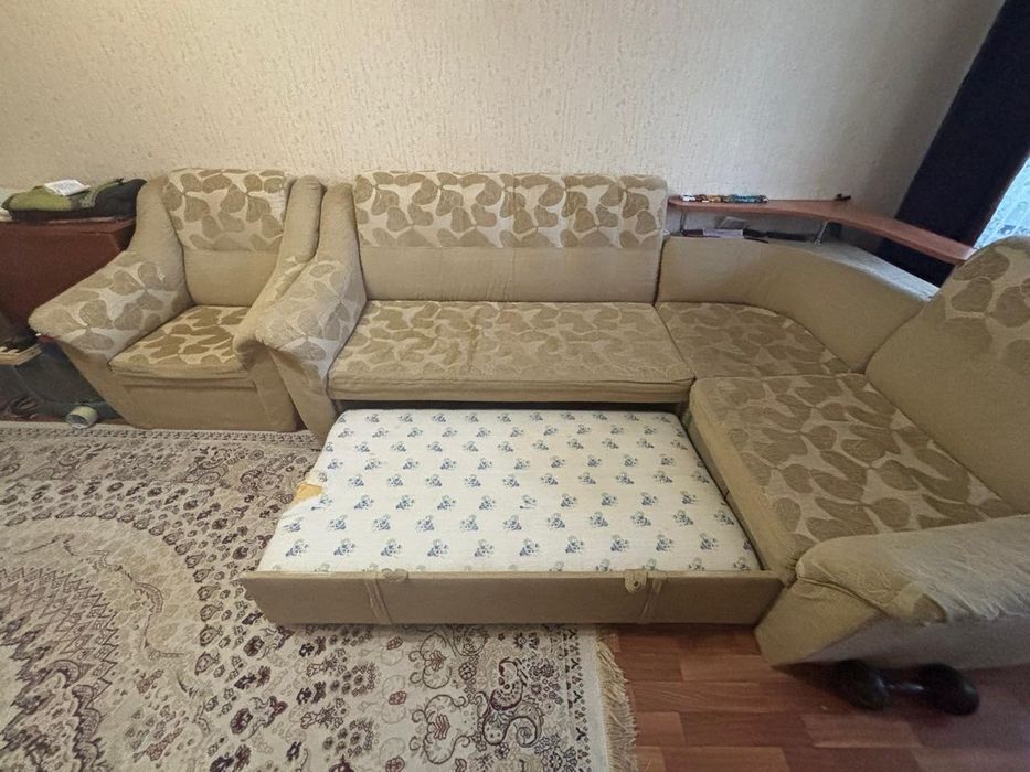 Продам диван в хорошем состоянии