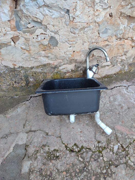 Мивка за вграждане от полимермрамор