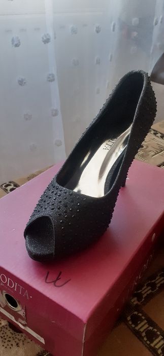 Pantofi dama eleganti