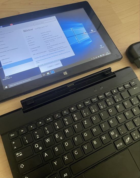 Таблет / Лаптоп Trekstor W2 32GB Windows 10 / HDMI / Bluetooth