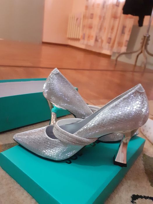 Женский туфли 10000