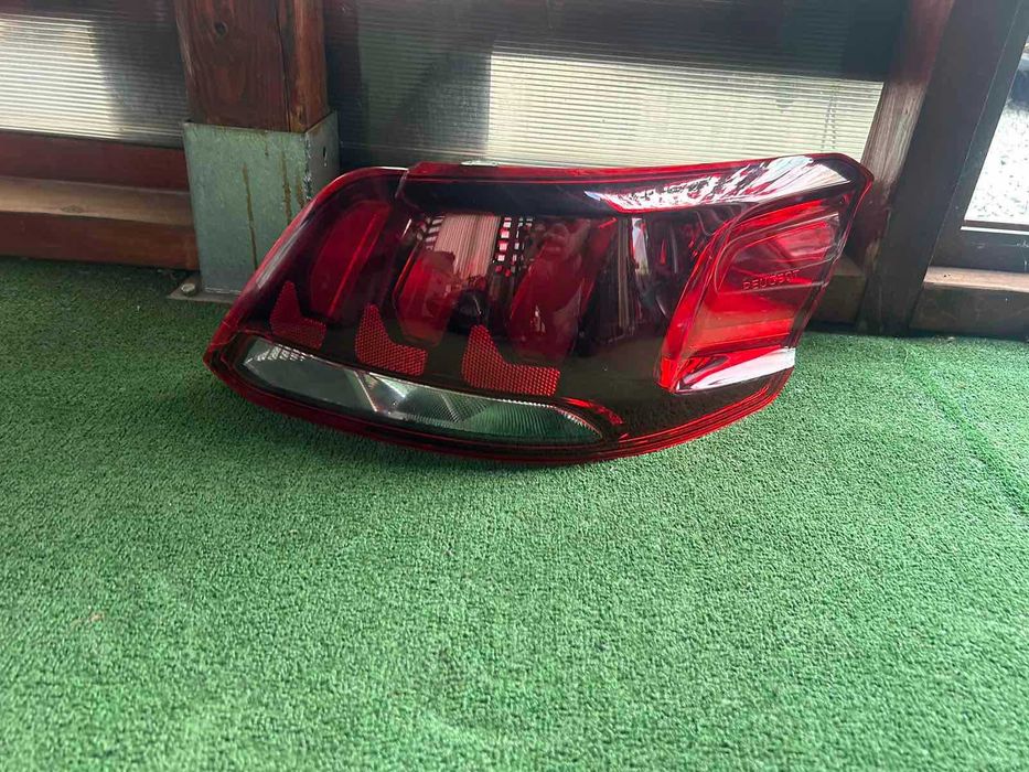 Десен стоп за Peugeot 301 след 2017 г. #038V.