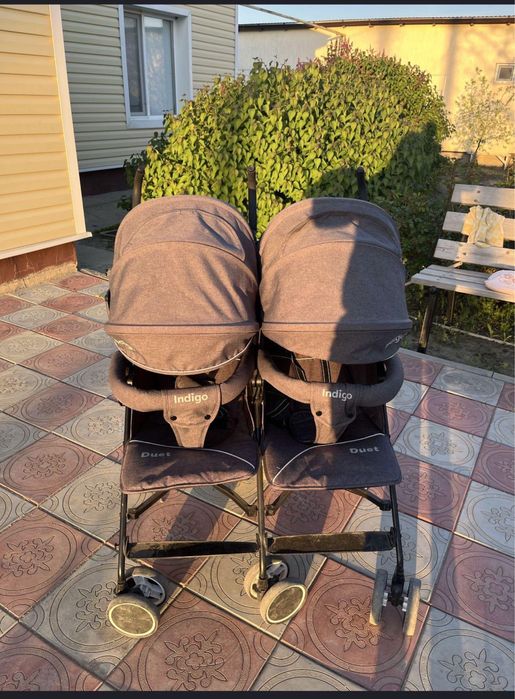 Коляска прогулочная Indigo Duet, графит