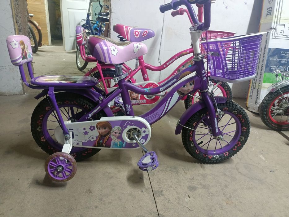 Продам детские велосипеды для девочек.