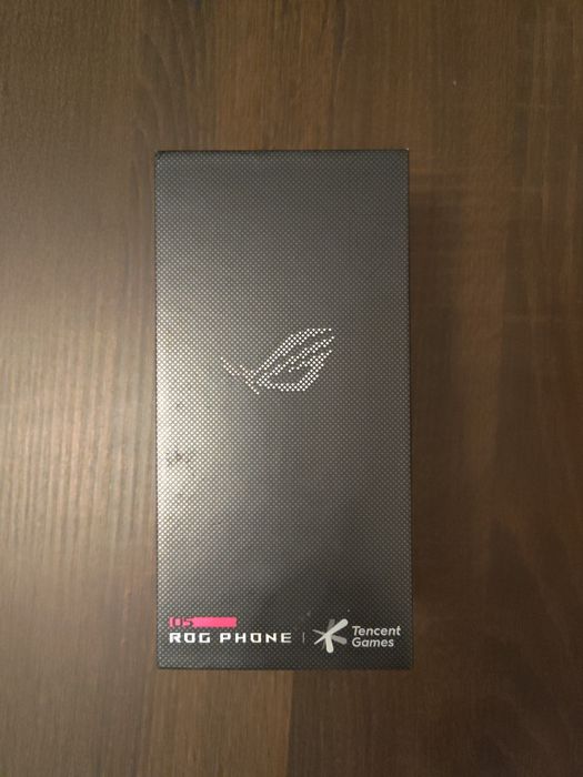 Telefon ASUS ROG Phone 5 - 12RAM / 128GB