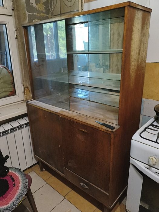Бесплатно Сервант советский