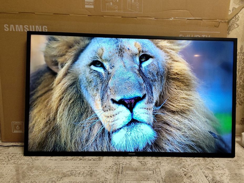 Смарт телевизор Самсунг  оригинал диагональ 109/43'