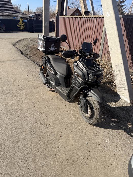 Продам скутер на учете стоит