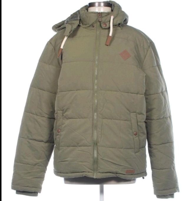 Яке  Bruno Banani