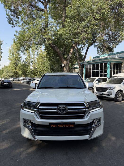 Toyota Land Cruiser 200 Restayling 2021 yil